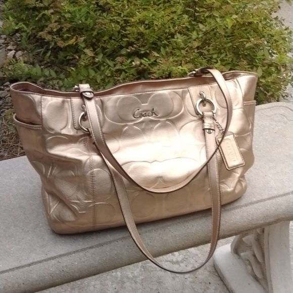 GUC Coach Metallic Bronze Gold Leather Signature Embossed Gallery Tote, F17730 - Picture 1 of 13